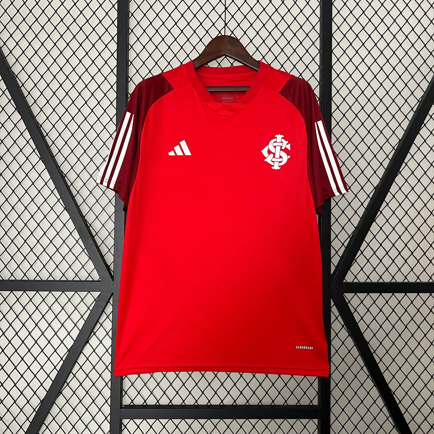 CAMISETA INTERNACIONAL ENTRENAMIENTO I 24/25 HOMBRE - Vitrine Futebolística
